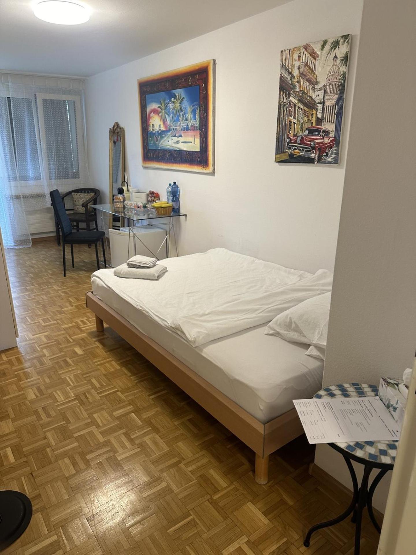 Schoenes Zimmer In Der City Bazel Buitenkant foto