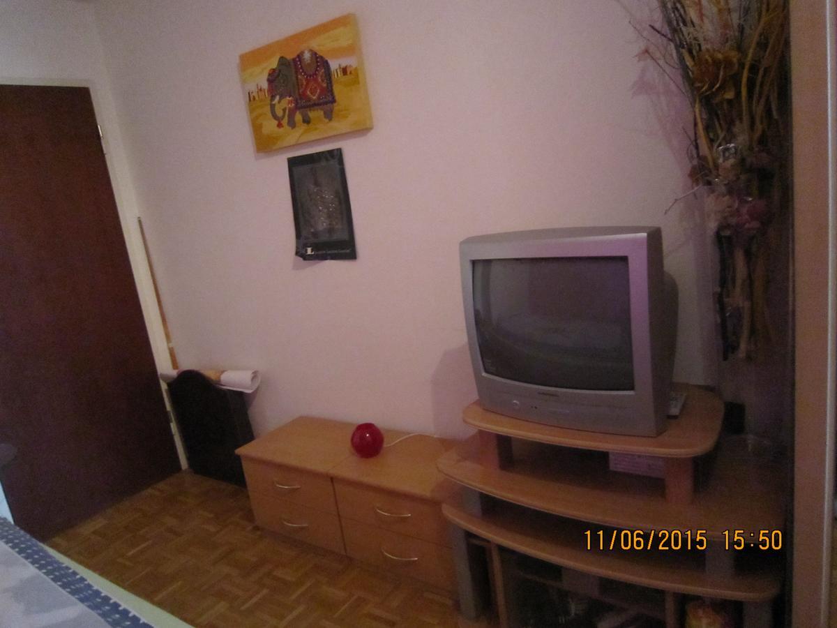 Schoenes Zimmer In Der City Bazel Buitenkant foto